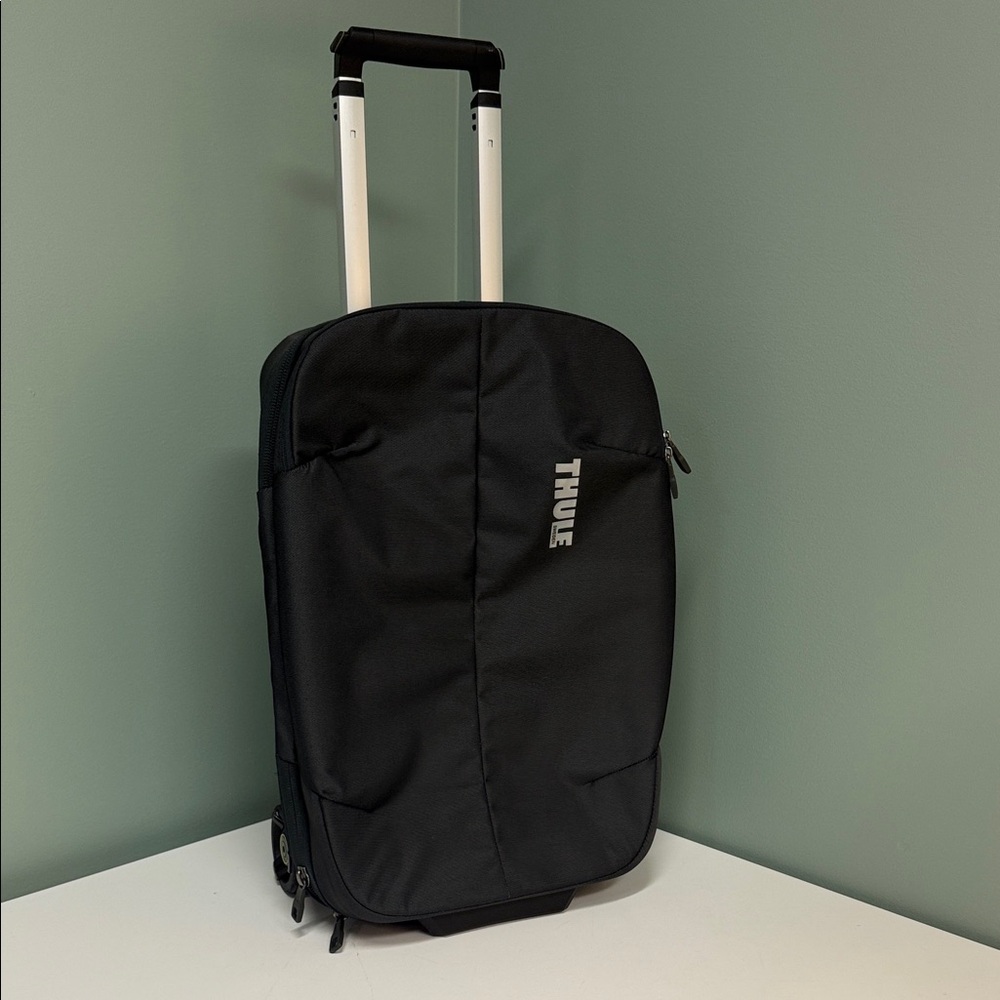 Thule Black Rolling Travel Bag